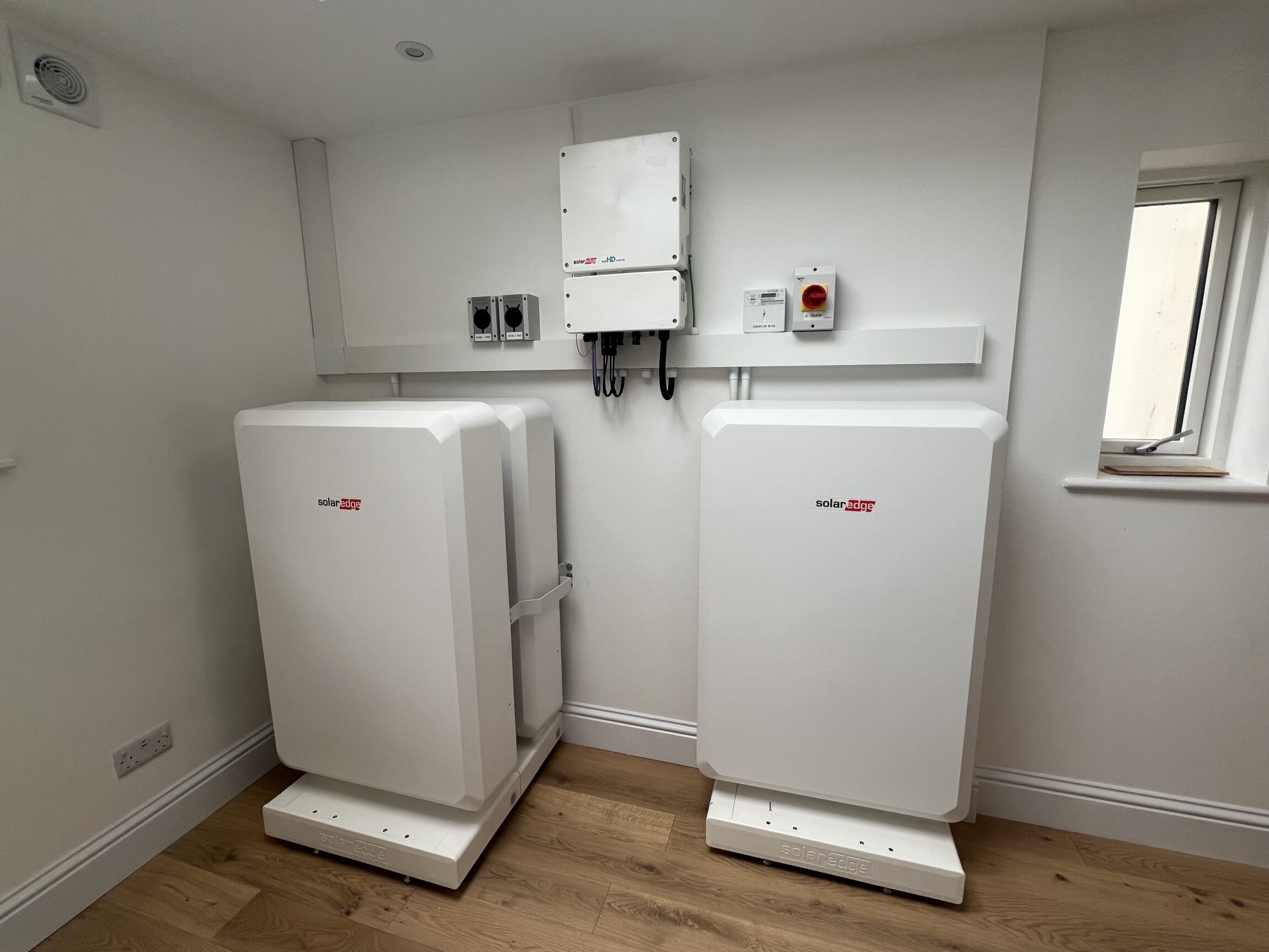 Commercial business battery storage in Gloucester